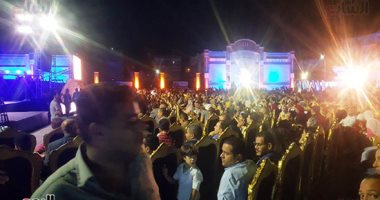 ميناء الصيد برشيد يتحول لساحة كرنفالات شعبية مع انطلاق مهرجان الموسيقى والغناء
