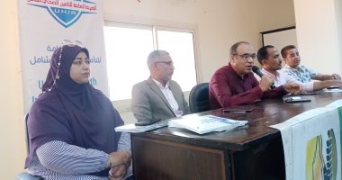 قيادات التأمين الصحى الشامل بالأقصر يشرحون مزايا المنظومة بمجلس الطود.. صور