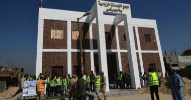 "حياة كريمة" مشروعات التنمية على أرض الصعيد.. إنشاء مجمعات زراعية وخدمات حكومية بقريتى الكوم الأحمر والعركى محافظة قنا.. محطة رفع صحى بتكلفة 65 مليون جنيه تخدم النجوع.. نقاط إسعاف ووحدات صحية فى 10 قرى