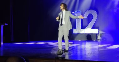 على قنديل يفتتح مهرجان الإسكندرية المسرحى الدولى بـ ستاند أب كوميدى 