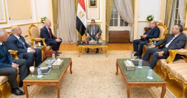 وزير الإنتاج الحربى: نهتم بملف تدوير المخلفات والانتقال إلى الطاقة النظيفة