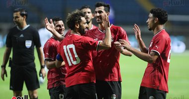 منتخب مصر يتقدم على النيجر بهدف محمد صلاح فى الشوط الأول.. فيديو