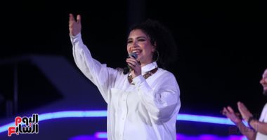 نسمة محجوب تفتتح حفلها بمهرجان رشيد بأغنية "يا محروسة" 