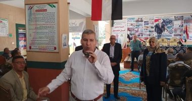 وكيل تعليم الشرقية يوجه مديري إدارة ديرب نجم برعاية الطلاب الموهوبين.. صور