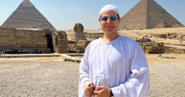 أكاد من فرط الجمال أذوب.. محمود التهامى يبدع فى حفل الأهرامات (فيديو)