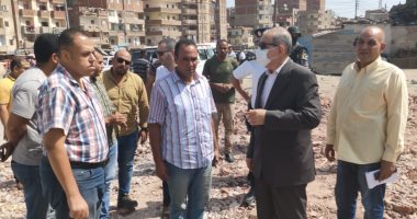 محافظ كفر الشيخ يتفقد أعمال إنشاء الكباري وتطوير الطرق ويقود حملة إشغالات..صور