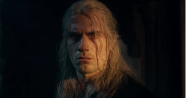 متابعى سلسلة "The Witcher" يطالبون الشركة المنتجة بتغيير مؤلفى العمل 