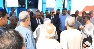 محافظ قنا يفتتح محطة مياه قرى البطحة وأبو عموري والدرب بنجع حمادي.. صور