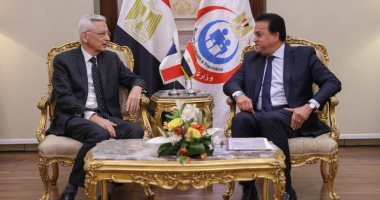 وزير الصحة يستقبل السفير الفرنسى بمصر لبحث تعزيز التعاون فى القطاع الصحى
