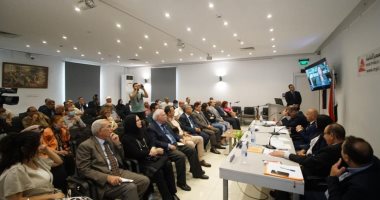 متخصصون فى صالون الإعلام: تطوير المناهج والتثقيف الرقمى لمواجهة وسائل السوشيال