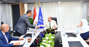 محافظ أسوان يحيل تقرير جهاز حماية المستهلك للنيابة بسبب الكيانات الوهمية