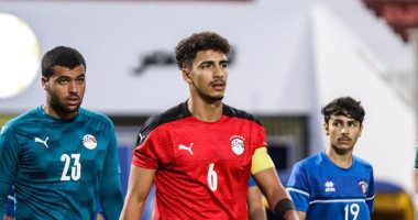 الدبيس ورشدان يشاركان فى تدريبات المستبعدين بالأهلى من رحلة تونس