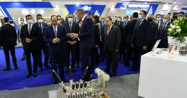 الرئيس السيسي: "احنا مش بعيد عن الواقع.. والدولة تهتم بالصناعة" 