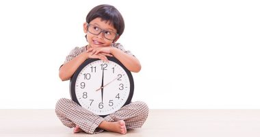 أخلاقنا الجميلة.. كيف تعلم طفلك تقدير وإدارة الوقت؟