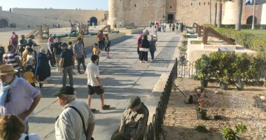إقبال كبير على قلعة قايتباى بمناسبة مرور 200 عام على فك رموز "حجر رشيد"