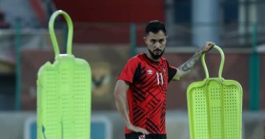 كولر يمنح برونو سافيو تعليمات ومهام جديدة في تدريبات الاهلى 
