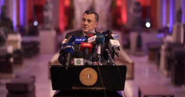 "السياحة والآثار" تحتفل بيوم السياحة العالمى ومرور 200 عام على نشأة علم المصريات.. افتتاح عدد من المعارض الأثرية بالمتحف المصرى.. وعيسى: “Egypt Alive” محور للعمل فى كافة الخطط خلال الفترة المقبلة.. صور