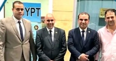 جمارك مطار برج العرب تضبط محاولة تهريب عدد من الهواتف المحمولة 