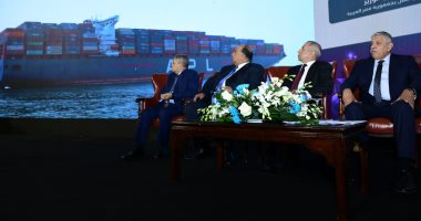 الفريق أسامة ربيع يستعرض استراتيجية قناة السويس فى إدارة تحديات النقل البحرى