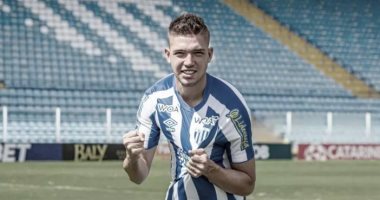 برازيلي جديد.. الأهلى فى الطريق إلي بيسولى مهاجم أتلتيكو بارانينسي