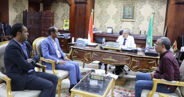 محافظ المنيا يستقبل وفد الوحدة المركزية لمشروعات "حياة كريمة" بوزارة التنمية المحلية