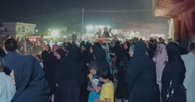 تشييع جثامين 4 طلاب طب انقلبت بهم سيارة ملاكي في ترعة بالشرقية.. صور
