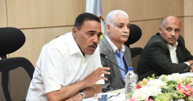 محافظ مطروح يتابع استعدادات بدء العام الدراسى الجديد.. صور