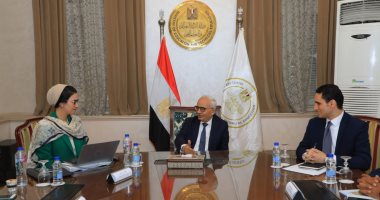 وزير التعليم يبحث مع "حياة كريمة" سبل نشر ثقافة العمل المجتمعى بالمدارس