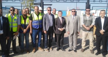 سفير اليابان فى القاهرة يتفقد رصيف الرورو بميناء شرق بورسعيد.. صور