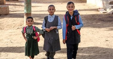 جرس الحصة ضرب.. مدارس الجيزة تفتح أبوابها  استقبالا للتلاميذ فى أول أيام العام الدراسى