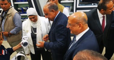 وزير قطاع الأعمال العام يفتتح فرع "صيدناوي" بسيدي جابر بعد تطويره بـ32 مليون جنيه