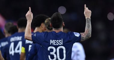 الدوري الفرنسي.. الساحر ميسي يتقدم لـ باريس ضد نيس من ركلة حرة "فيديو"