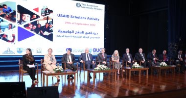 وزير التعليم العالى يشهد فعاليات استقبال الدفعة الثالثة من برنامج المنح الجامعية.. صور