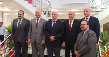 وزير التعليم العالى: 1000 طالب التحقوا بـ4 كليات بجامعة بنها الأهلية بالعبور