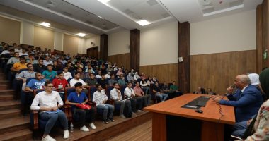 وزير التعليم العالى يتلقى تقريرًا حول انتظام الدراسة بجامعة الزقازيق الأهلية