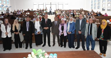 رئيس جامعة قناة السويس يشهد استقبال طلاب صيدلة الجدد بجامعة الإسماعيلية الأهلية