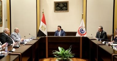 وزير الصحة يوجه بدراسة تخصيص عيادات للعلاج الطبيعى بمراكز طب الأسرة