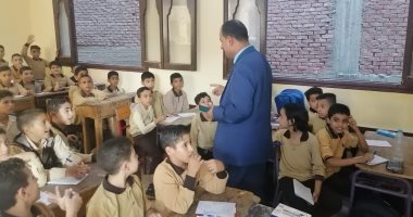 محافظ القليوبية يحيل مدير إدارة الخانكة التعليمية للتحقيق ويستبعد مدير مدرسة