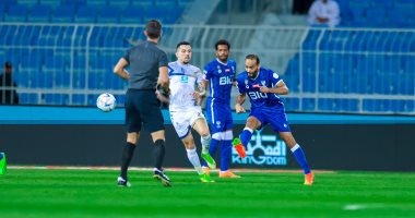 التعاون بـ 10 لاعبين يٌسقط الهلال فى الدوري السعودي