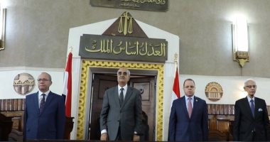 رئيس مجلس القضاء الأعلى يشهد مراسم أداء اليمين القانونية للقضاة الجدد