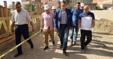 رئيس "مياه الغربية" يتفقد أعمال تنفيذ مشروع الصرف الصحى بمركز بسيون