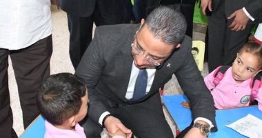 محافظ الفيوم يتفقد عددا من المدارس لمتابعة انضباط العملية التعليمية.. صور