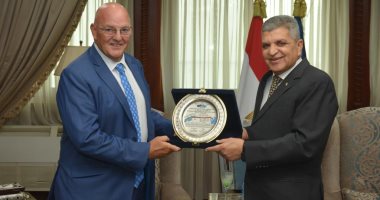 الفريق أسامة ربيع يبحث سبل التعاون المشترك مع رئيس مجلس بورصة البلطيق للشحن