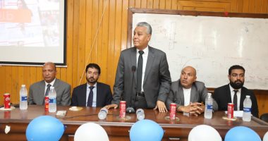 رئيس جامعة جنوب الوادي يشهد حفل استقبال الطلاب الجدد في فرع الجامعة الإلكترونية بقنا