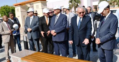 وزير التنمية المحلية ومحافظ أسوان يتفقدان مشروع ممشى أهل مصر وتطوير السوق القديم