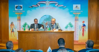 ‫وزير الرى: رقابة مستمرة لتقييم الأداء.. والكفاءة المعيار الأساسى للترقيات