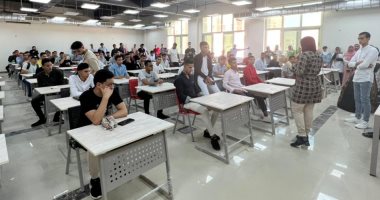 وزير التعليم العالى يستعرض تقارير الدراسة بجامعتى بنى سويف والإسكندرية الأهلية