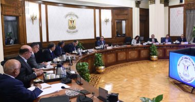 مدبولى يبحث مع رؤساء الغرف الصناعية إعداد استراتيجية واضحة للصناعة المصرية
