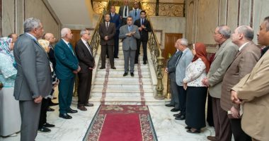 وزير الإنتاج الحربى يهنئ العاملين بذكرى حرب أكتوبر و المولد النبوى الشريف