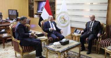 وزير العدل يستقبل نظيره المغربي لبحث سبل التعاون القضائي بين البلدين 